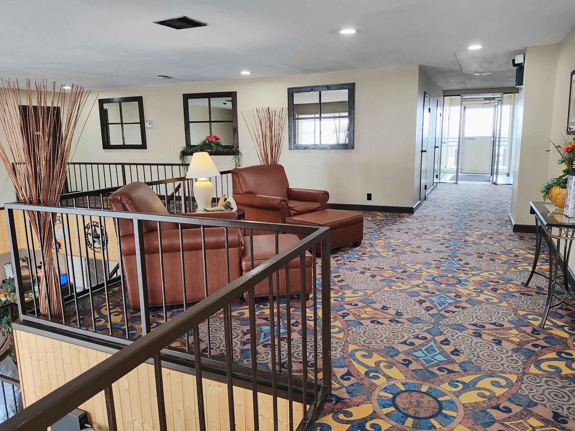 The Lodge At Russell - Russell Inn エクステリア 写真