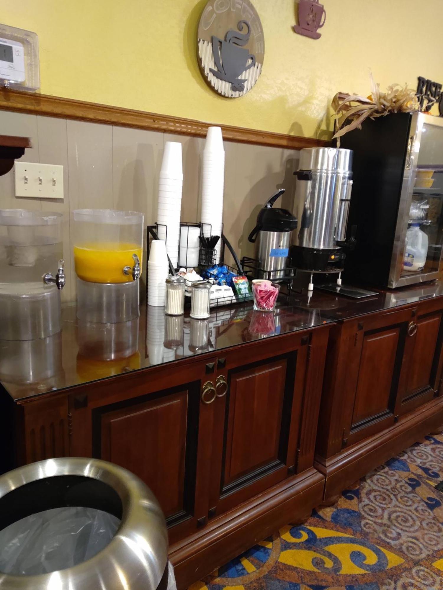 The Lodge At Russell - Russell Inn エクステリア 写真