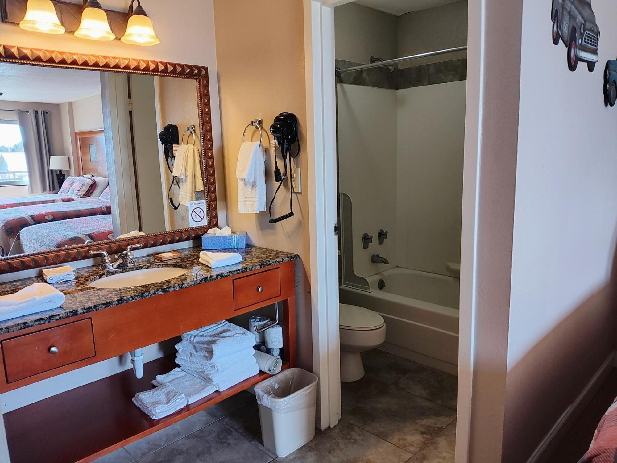 The Lodge At Russell - Russell Inn 部屋 写真