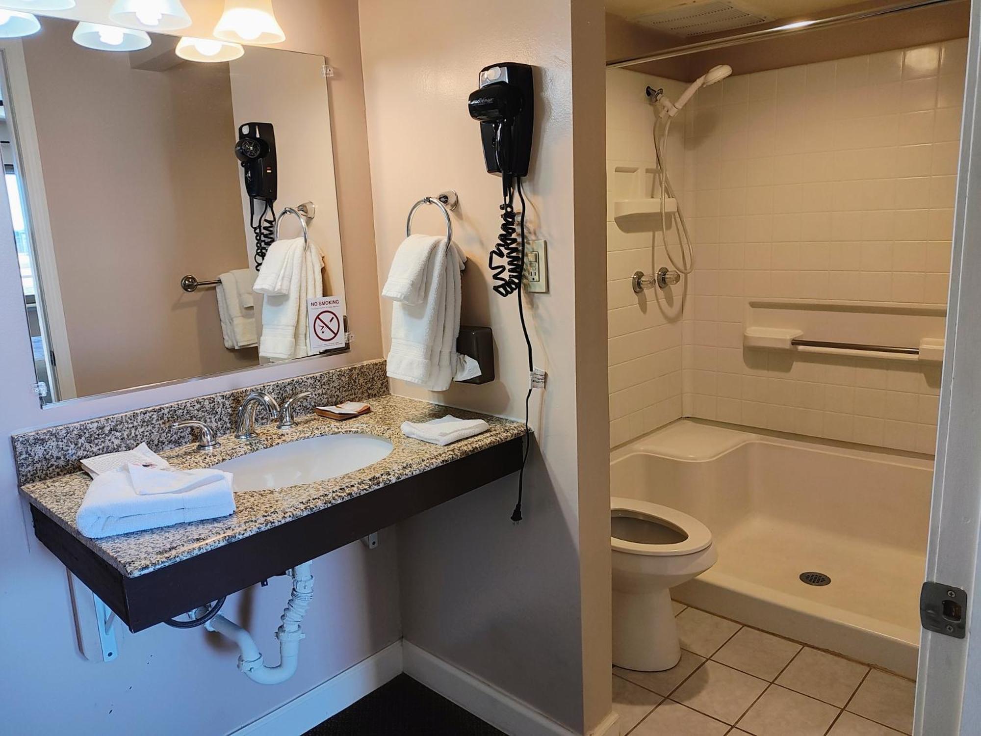 The Lodge At Russell - Russell Inn 部屋 写真