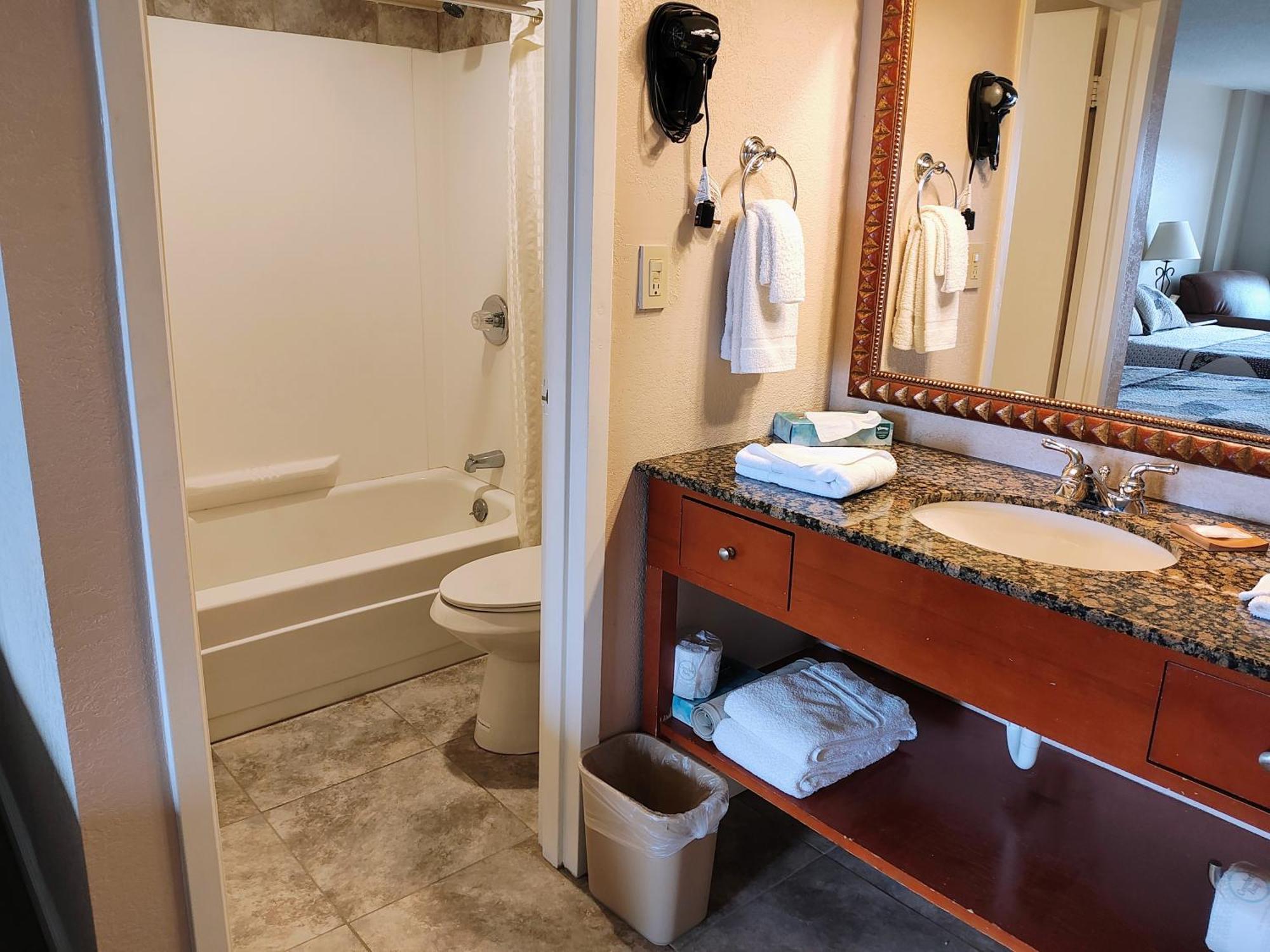 The Lodge At Russell - Russell Inn 部屋 写真