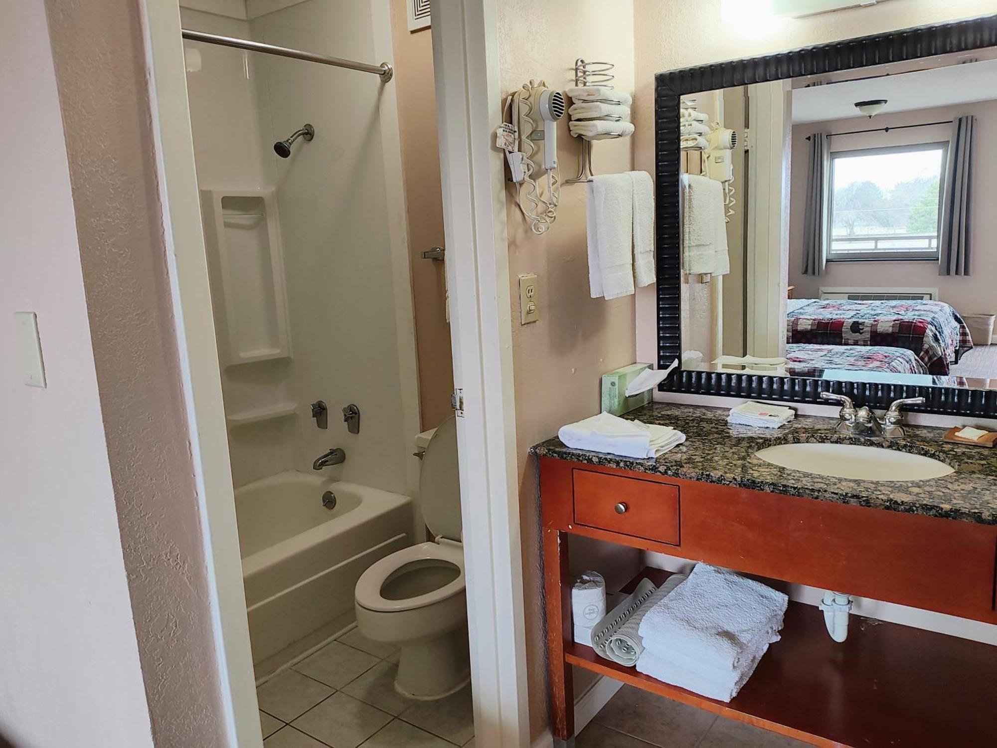 The Lodge At Russell - Russell Inn 部屋 写真
