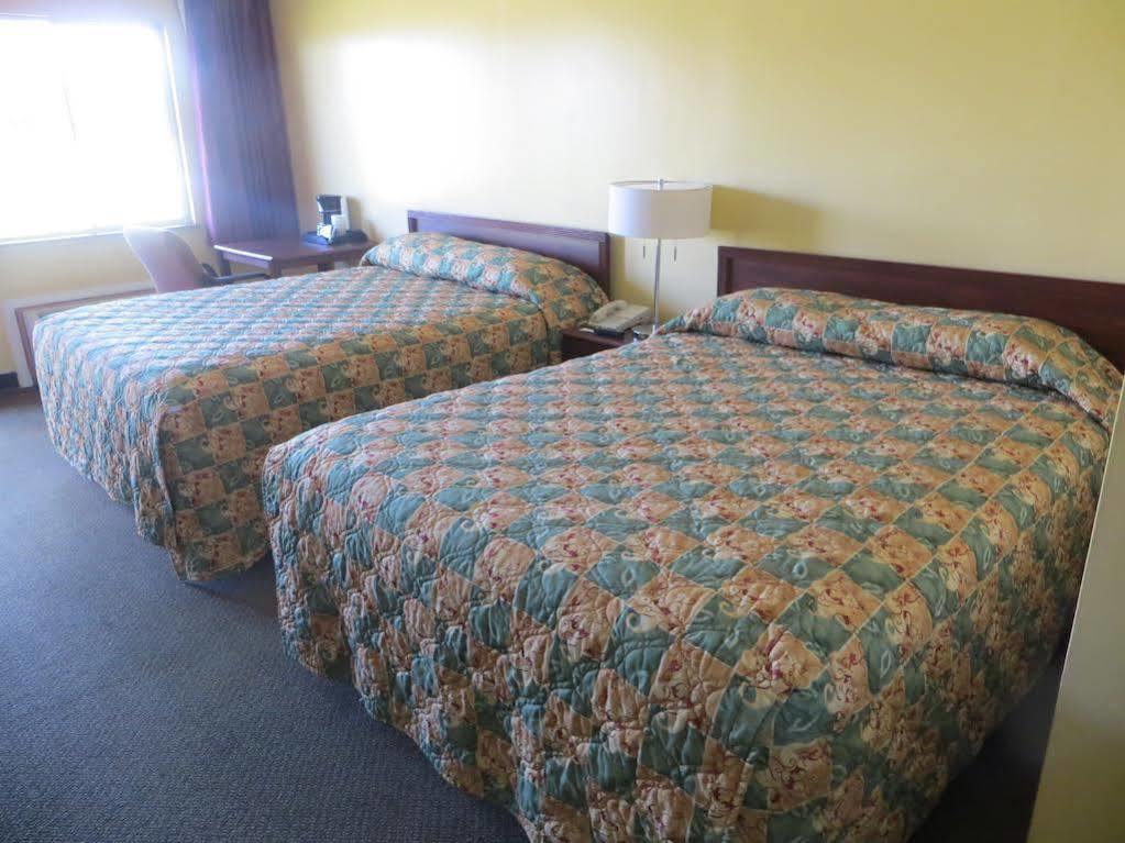 The Lodge At Russell - Russell Inn エクステリア 写真