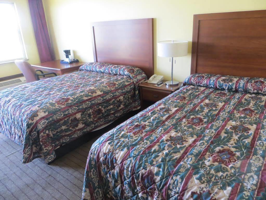 The Lodge At Russell - Russell Inn エクステリア 写真