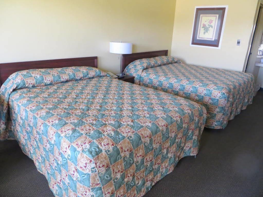 The Lodge At Russell - Russell Inn エクステリア 写真
